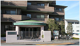 ���̌�����1�K�����R�z�[���ł��B